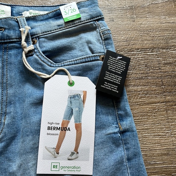NWT RE GENERATION BERMUDA SHORTS - Picture 2 of 3